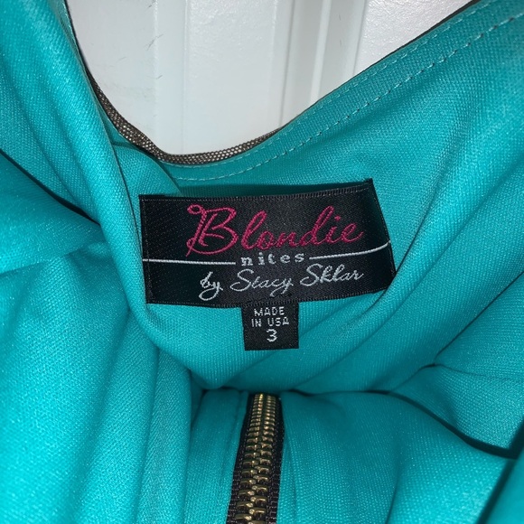 Strapless Blondie Nites front zipper Jr. dress. NWT - Picture 3 of 4